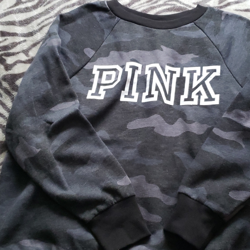 Crewneck sweater